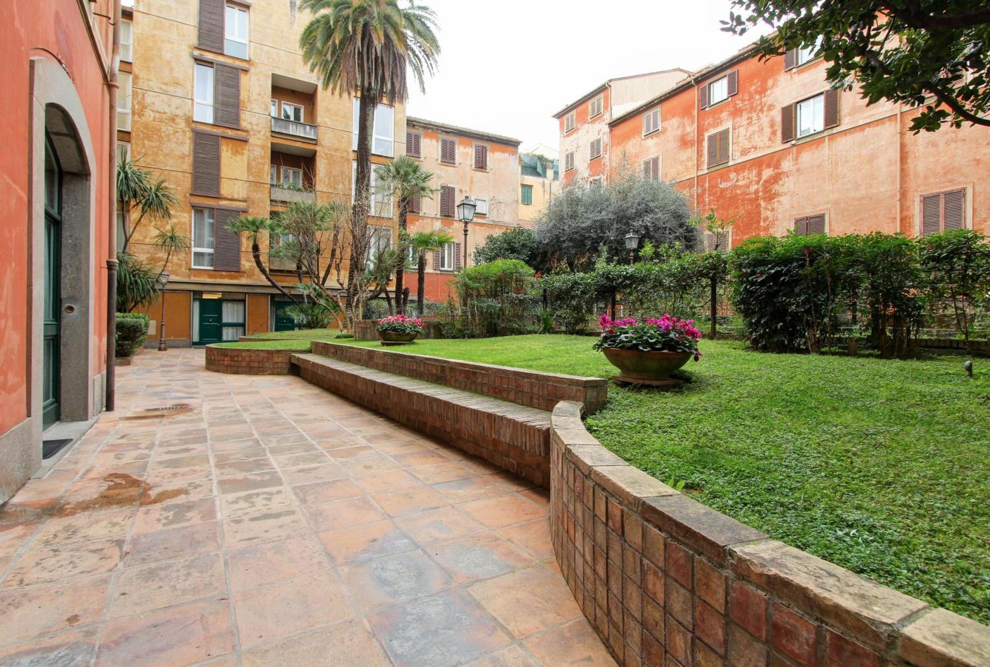 Saturno In Trevi Appartement Rome Buitenkant foto